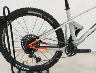Bicicleta Mondraker Raze Carbon R TALLA M