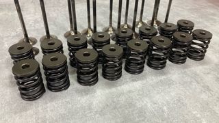 Valvulas muelles y cazoletas Honda B18C4