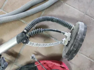 NO SE REBAJA Lijadora de pared Stayer LP600BE