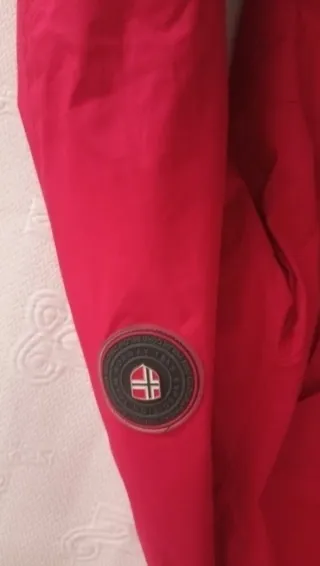 Anorak Geographical Norway Rojo