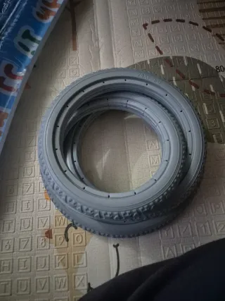 Neumático Silla Ruedas 24 Elástico Sin Inflar