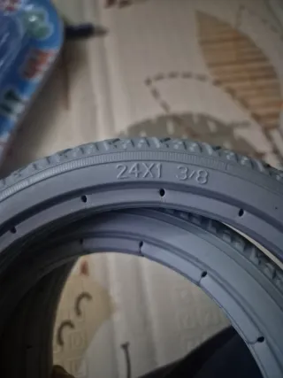 Neumático Silla Ruedas 24 Elástico Sin Inflar