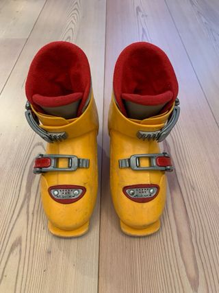 Esquis y botas iniciación niño/a