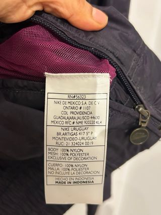 Chaqueta Nike Morada con Logo lila