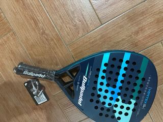 Pala Bullpadel Vertex 03 CMF