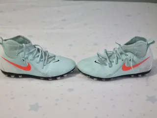 Botas de fútbol Nike Phantom Luna talla 38