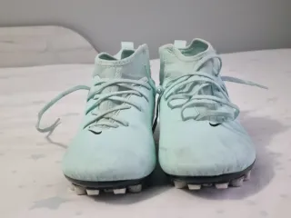 Botas de fútbol Nike Phantom Luna talla 38