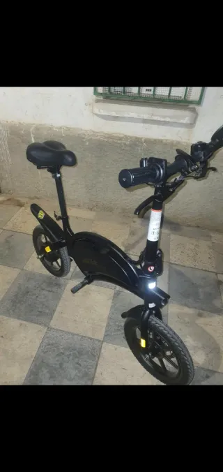 Bicicleta Eléctrica Plegable Negra