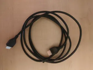 PS4 Slim 1TB Negra + Mando