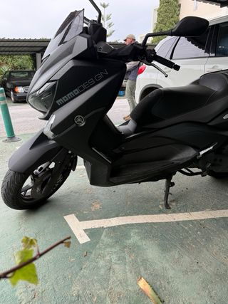 Yamaha XMAX 125 Momo Design 2016
