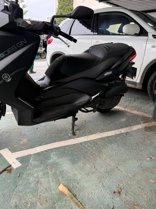 Yamaha XMAX 125 Momo Design 2016