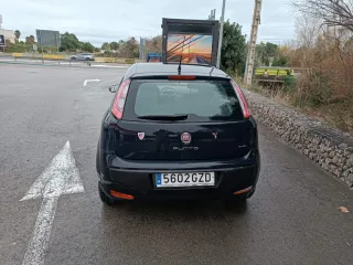 65.000 KM - FIAT Punto Evo 1.4 DYNAMIC 77Cv 2010 -