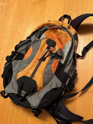Mochila Artiach Montaña 25-30L Gris/Naranja