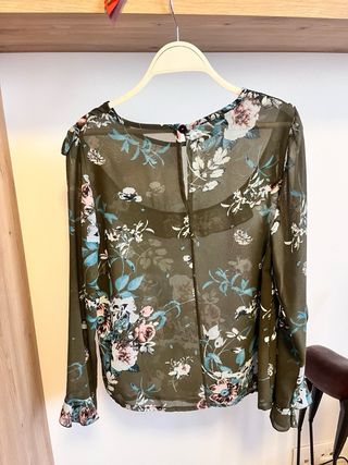 Camisa femenina semitransparente muy bonita!