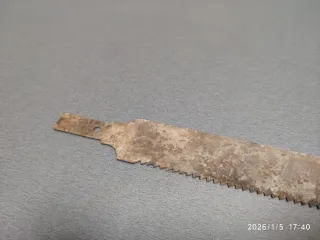 Sierra de carpintero antigua