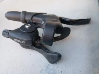 Manetas Shimano Deore XT M095