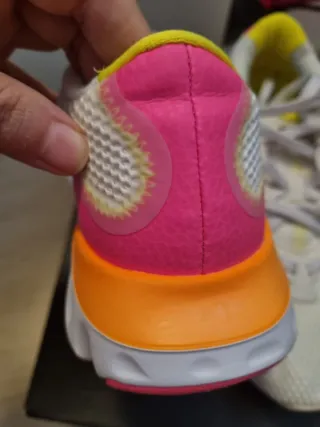 Zapatillas Nike Blancas y Rosas