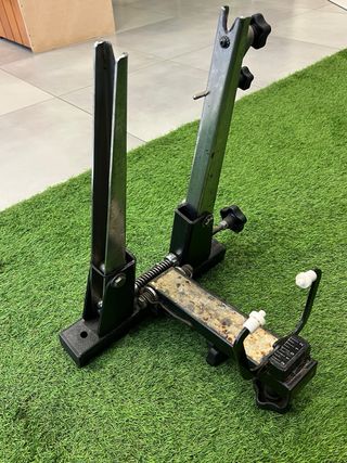 Centrador de ruedas profesional Var