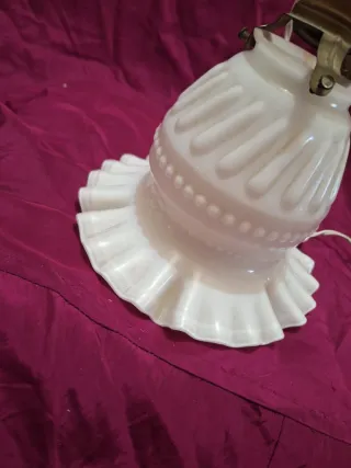 Lámpara antigua Opalina Vidrio y Metal