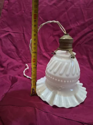 Lámpara antigua Opalina Vidrio y Metal