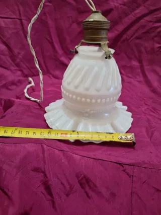 Lámpara antigua Opalina Vidrio y Metal