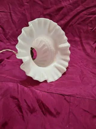 Lámpara antigua Opalina Vidrio y Metal