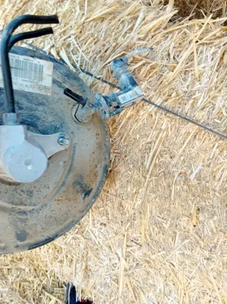 Bomba y servofreno Berlingo 2014