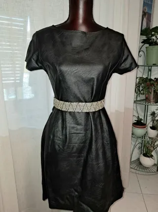 Tubono in ecopelle nero.