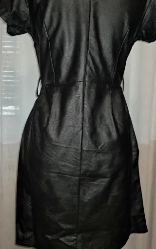 Tubono in ecopelle nero.