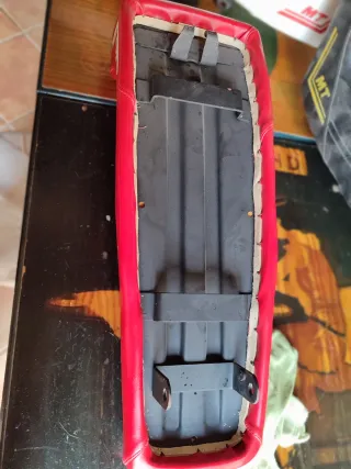 Asiento Sillín Derbi Variant Felino Rojo