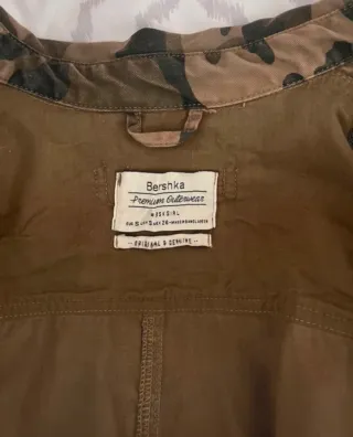 Chaqueta militar Bershka Talla S.