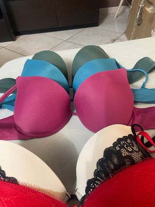 Set 5 reggiseni tg 2b.