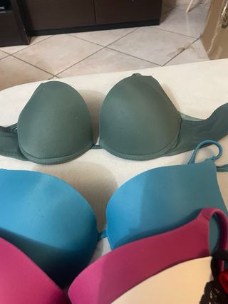 Set 5 reggiseni tg 2b.