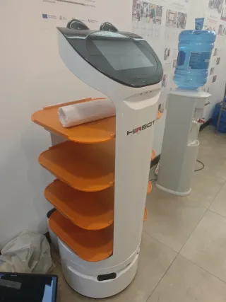 Robot Hiobot de Reparto Hostelería