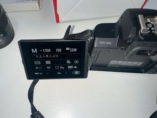 Canon EOS M50 Kit + Filtro UV Hoya