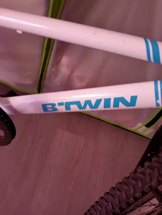 Bicicleta B'TWIN blanca 6-9 años