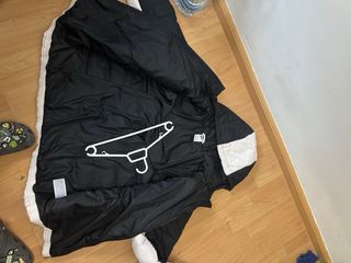 Chaqueta Nike Negra y Blanca sportswear