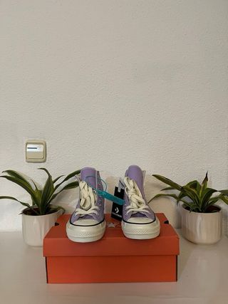 Converse Moradas Talla 40