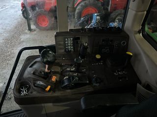 Tractor John Deere 6820 con pala