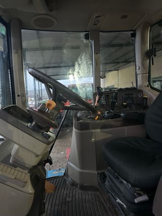 Tractor John Deere 6820 con pala