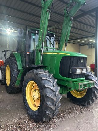 Tractor John Deere 6820 con pala
