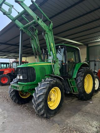 Tractor John Deere 6820 con pala