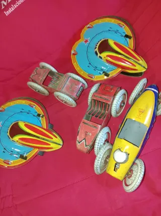 Lote 5 vehículos de chapa SFA Paris años 50