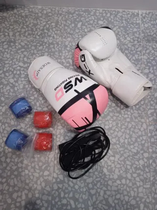 Lote Boxeo Guantes, Cuerda y Vendas