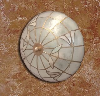 Plafoniera artigianale in madreperla molto rara.