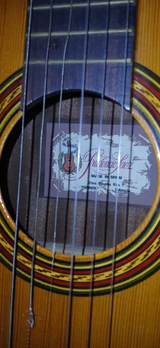 Guitarra Española con funda casa Prudencio Saez