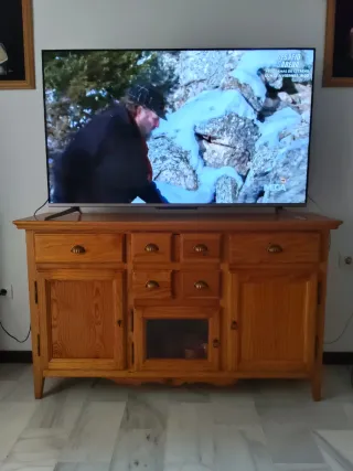 Lámpara de mesa trípode y mesa auxiliar