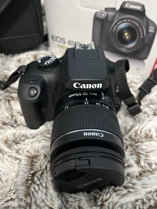 Kit Cámara Canon EOS 4000D Negra