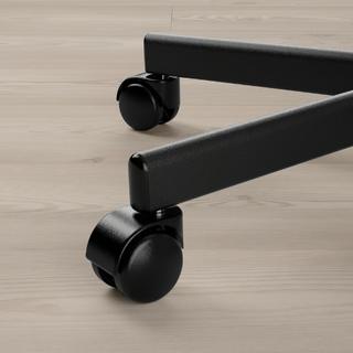 Silla giratoria blanca con ruedas