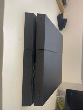 PS4 Pro con mando blanco